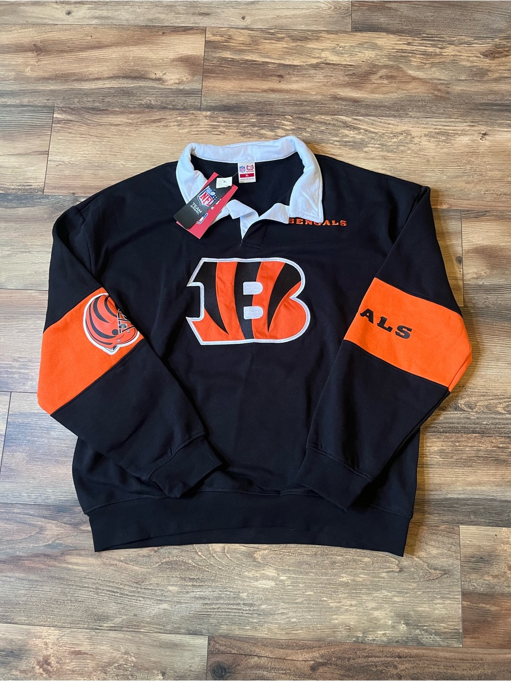 Cincinnati Bengals NFL Team Apparel Sweatshirt XL NWT Rugby Collar Pullover